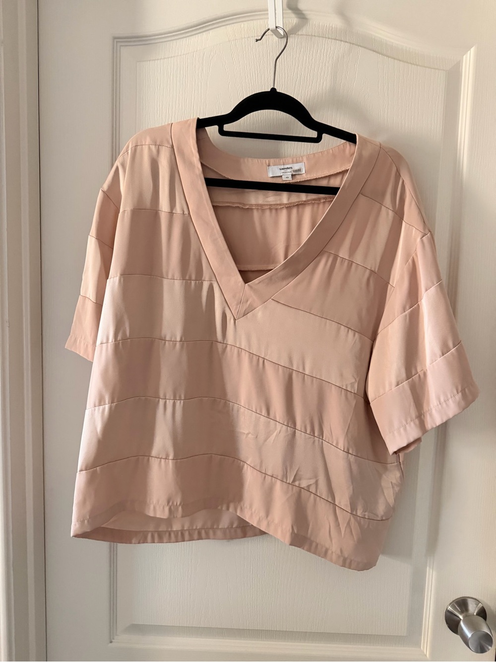 Saunders Collective VNeck